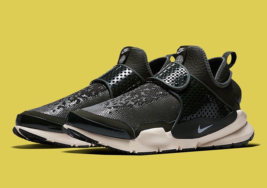 nikelab stone island sock dart